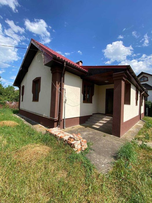 Будинок недалеко від Міста,6 соток Землі