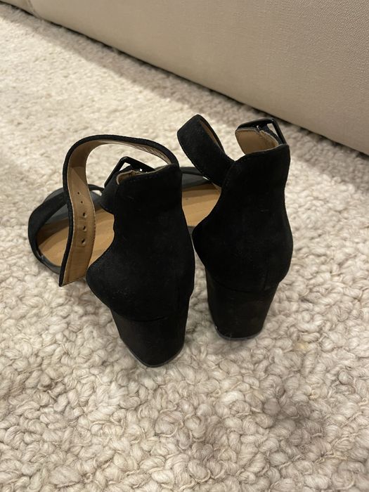 Buty na obcasie Clarks czarne 38
