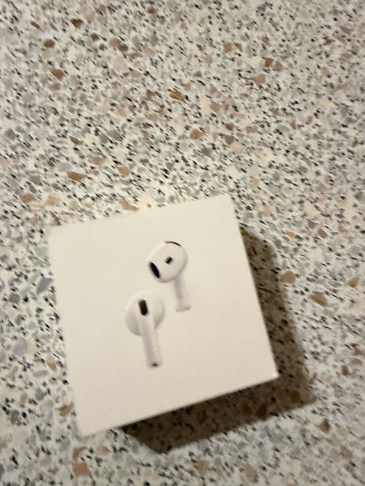 Airpods 4 anc  lewa słchawka