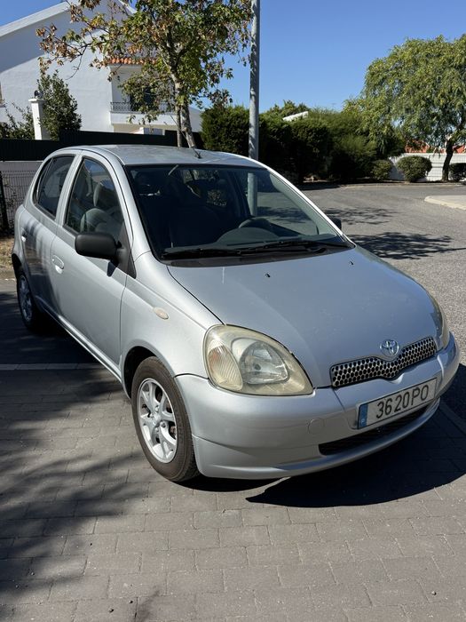 Toyota Yaris 1.0  - Estimado - 124 mil klms - Revisao - Pneus novos - Pintura nova