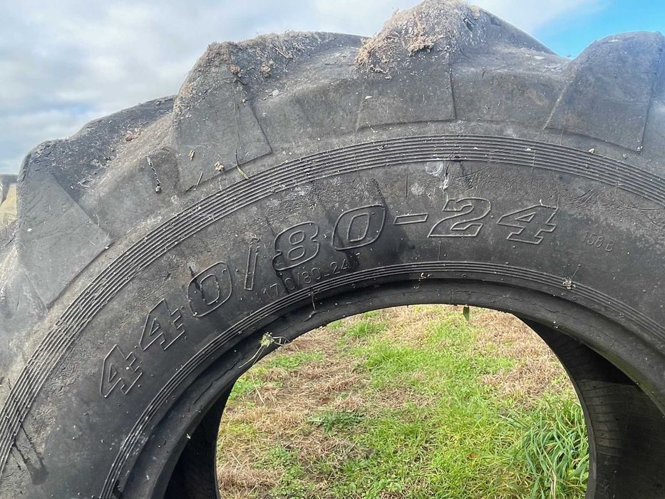 440/80-24 Dunlop JB564