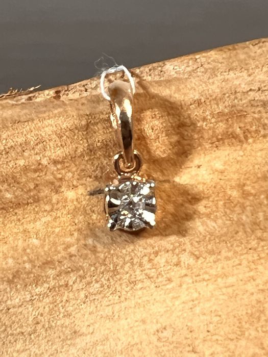 Золотой кулон с брилиантом 585 проба красное золото