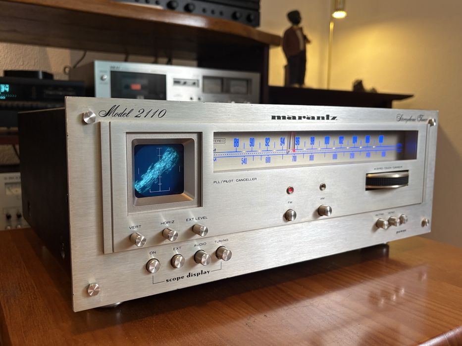 Tuner Marantz Model 2110