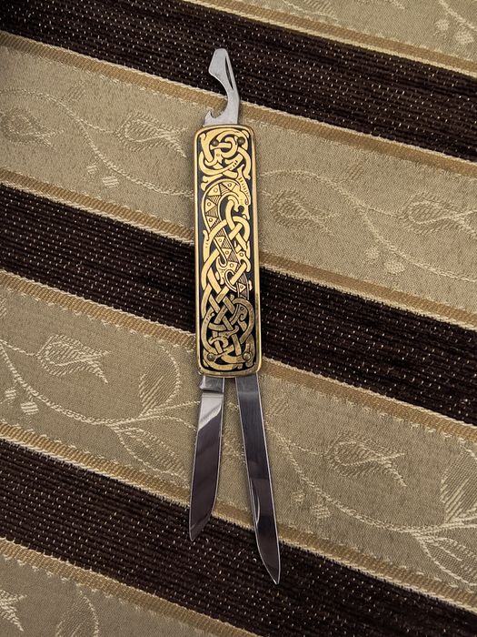 Kolekcjonerski scyzoryk niezbędnik dla dżentelmena  Szwecja