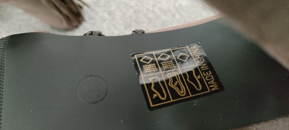 Botas botins de senhora, em camurça da Seaside, tamanho 38