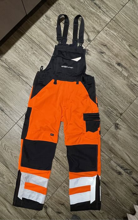 Meskie spodnie robocze ogrodniczki MASCOT z kieszeniami na kolanach 52