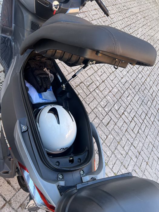 Sym GTS 125 Evo preta