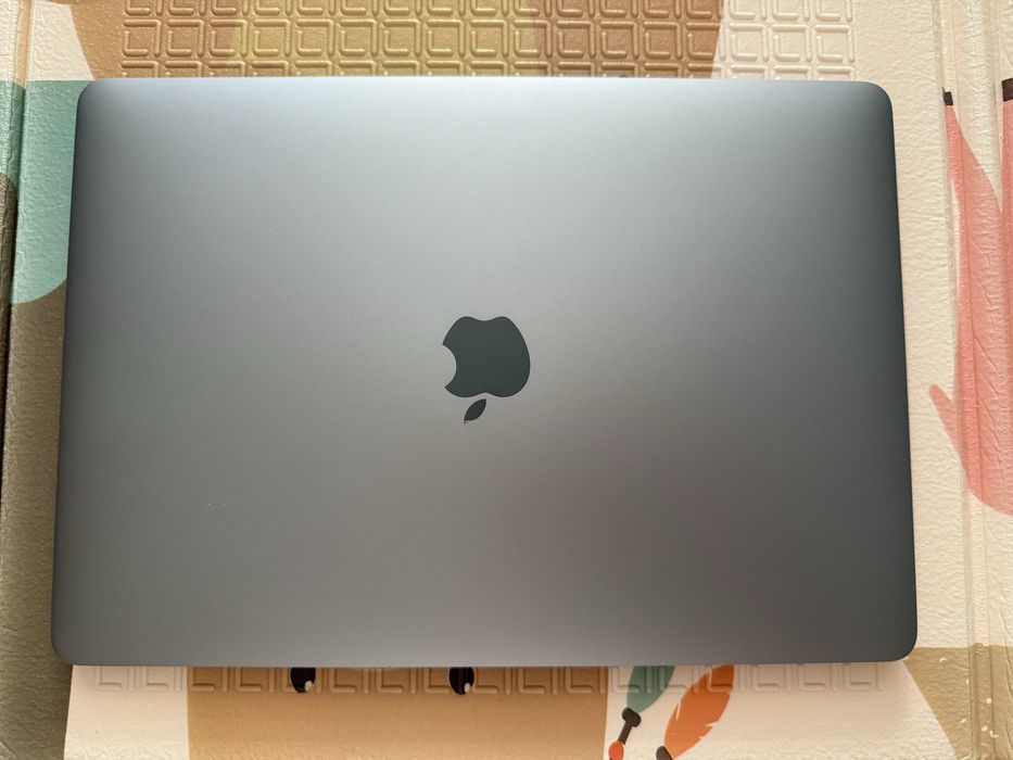 Apple MacBook Pro 2017 13 cali i5 16GB 256GB