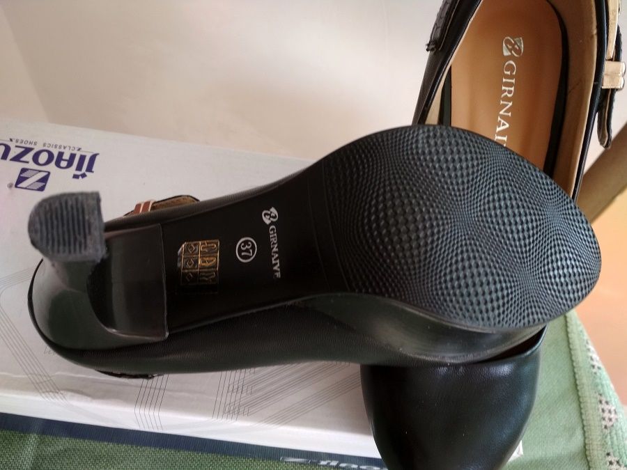 Туфли.   женские