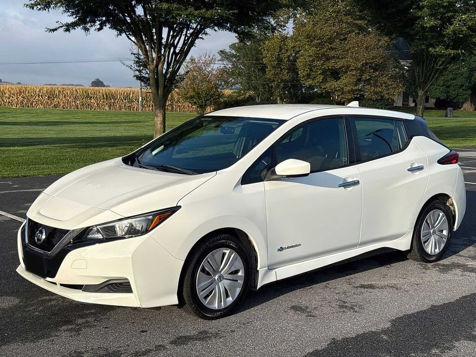 Nissan LEAF      2018