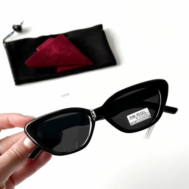 Різні окуляри в наявності