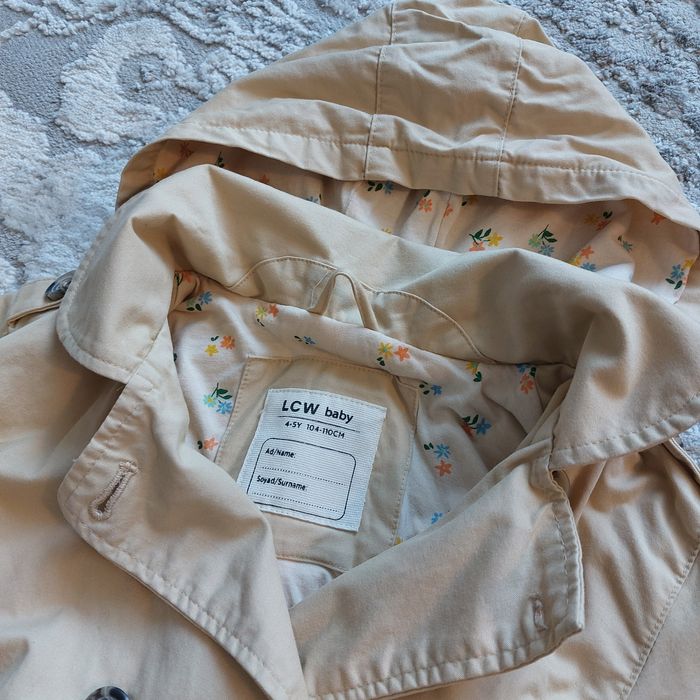 Płaszczyk prawie nowy 104-110