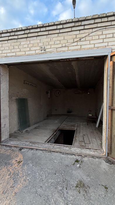 Продам гараж в кооперативі «Іскра» вул. Електроапаратна