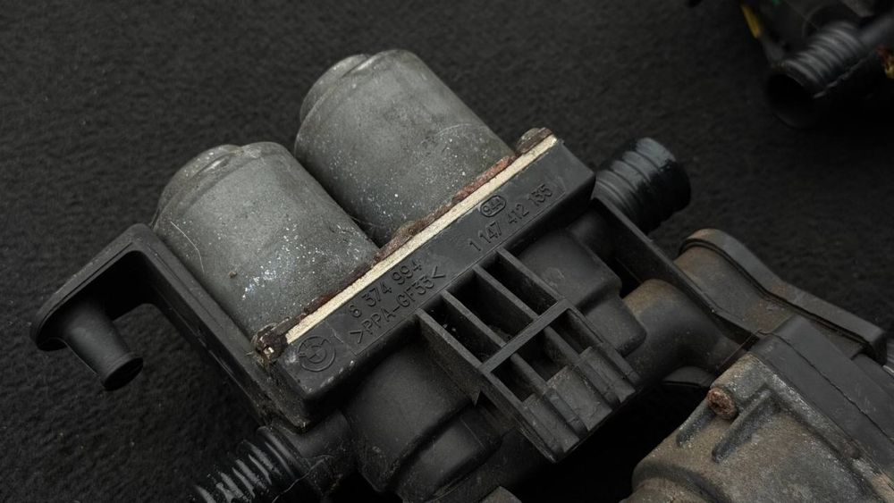 Електро клапан пічки БМВ Е39 Е38 з доп помпою бмв е39 Шрот BUMER