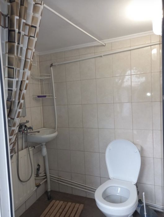 Оренда окремої кімнати у дворі.Вул.Прикордонна