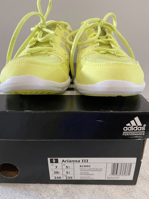 Buty treningowe Adidas Arianna III żółte r. 38 i 2/3