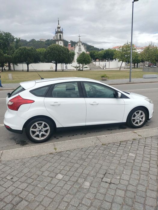 Ford Focus 1.6 TDCI 2014 - Económico - Bom estado