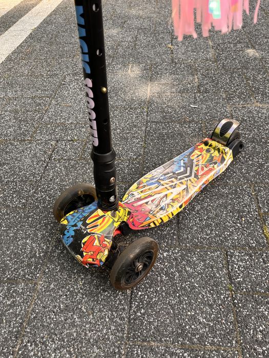 Hulajnoga swiecąca 3 kołowa