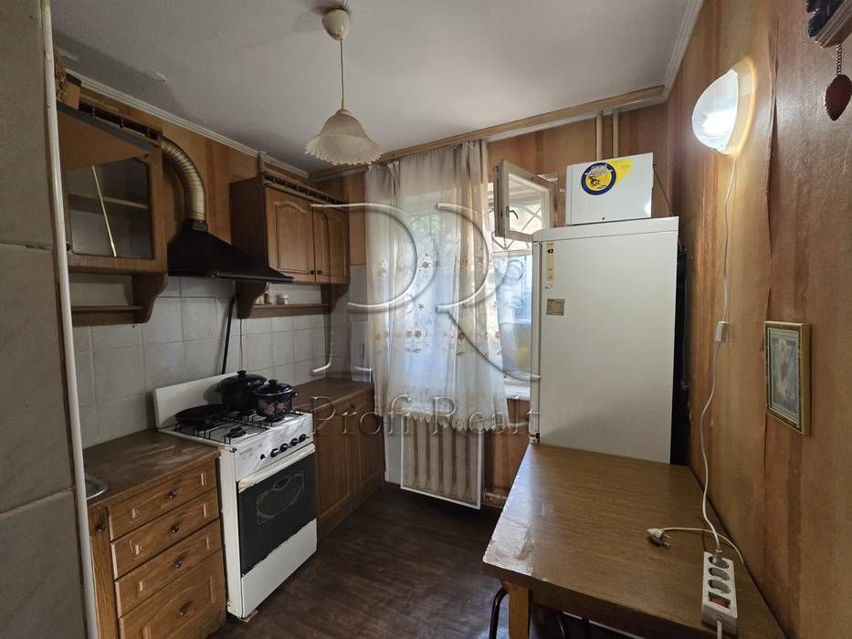 Продаж 2 кімн. квартири вулиця Миколи Василенка 12