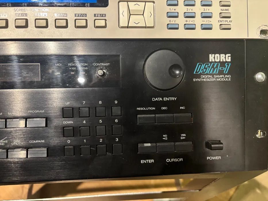 Sampler Korg DSM