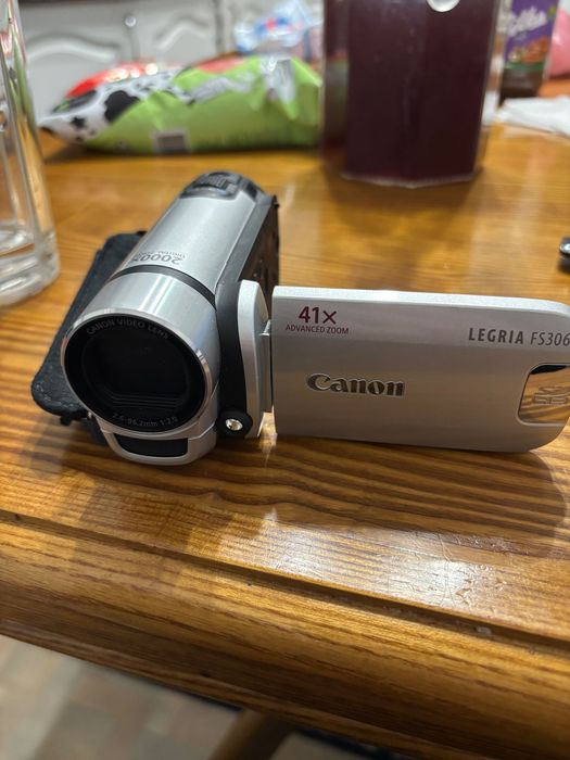 Відеокамера Canon legria