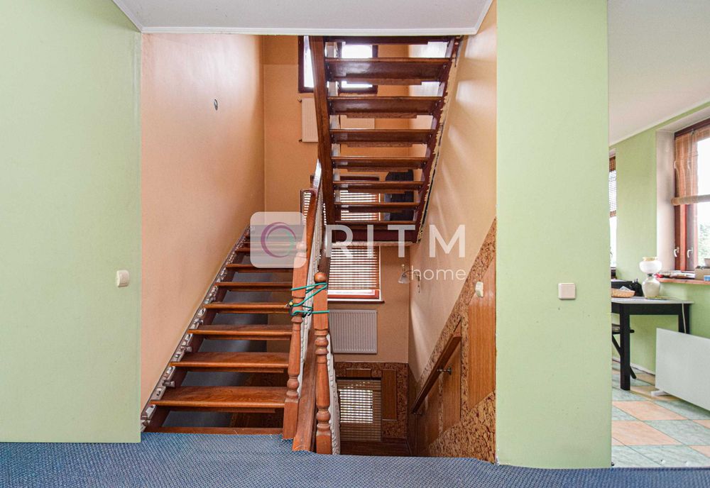 Продаж 3х поверхового будинку в с. Підгороднє, поруч з Тернополем.