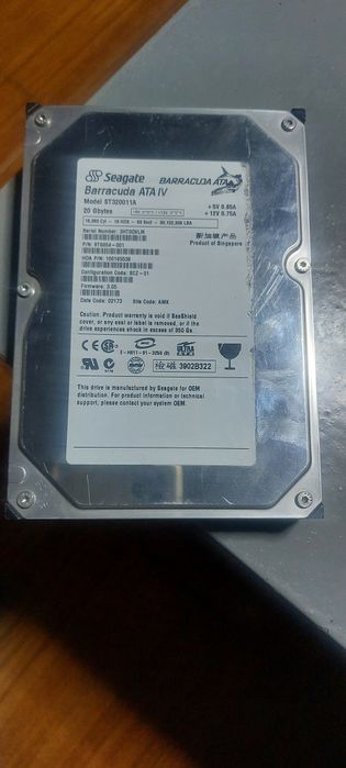 Monitor e material informático