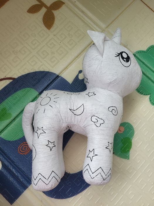 М'яка Іграшка - розмальовка Єдиноріг!