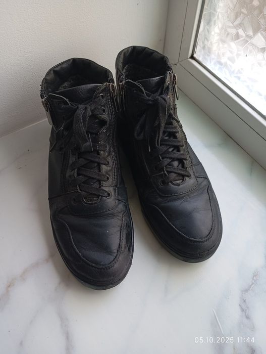 Чоботи,ботинки, черевики для хлопчика