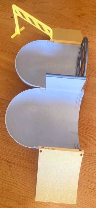 Tech Deck Skatepark + Santa Cruz mini skate