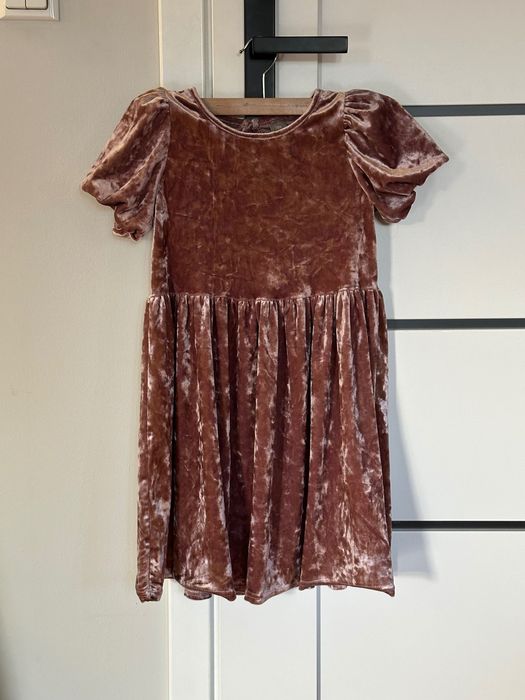 Zestaw ubrań na lato dla dziewczynki 134