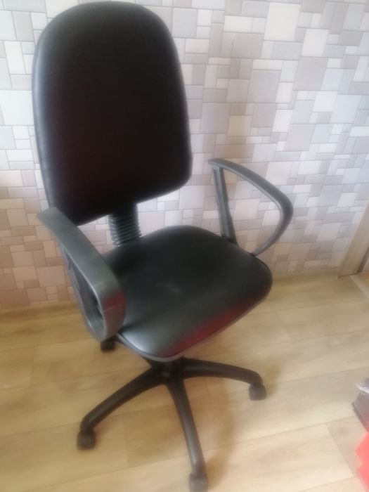 Продам детское кресло