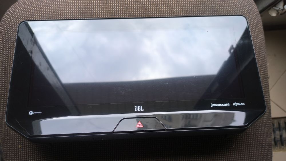 Оригінальна магнітола JBL Тойота Венза 2021