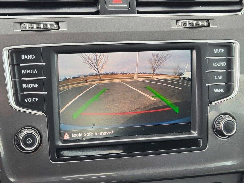 Volkswagen e-Golf SEL Premium      2016