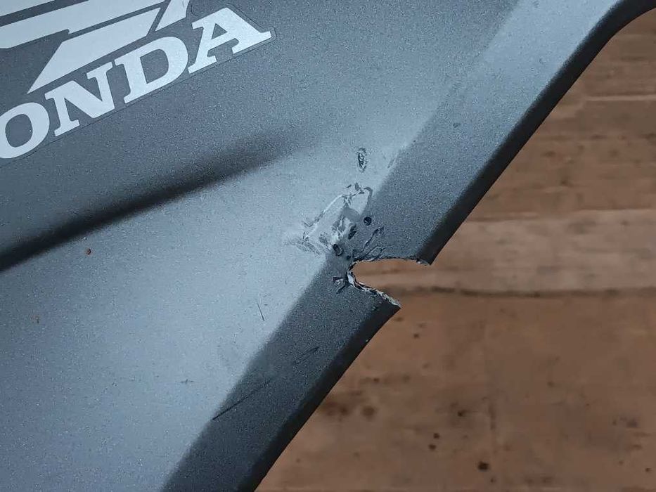Carenagem lateral direita Honda NC750X