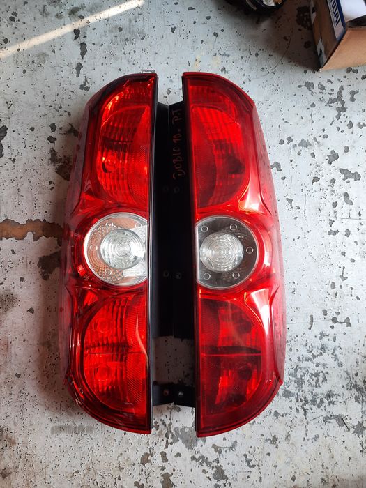 fiat doblo lampa tył lewy lub prawy 10-15r ORGINAŁ