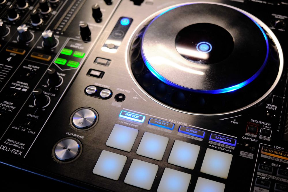 Kontroler Pioneer DJ DDJ-RZX + Case (Rekordbox, Flightcase)