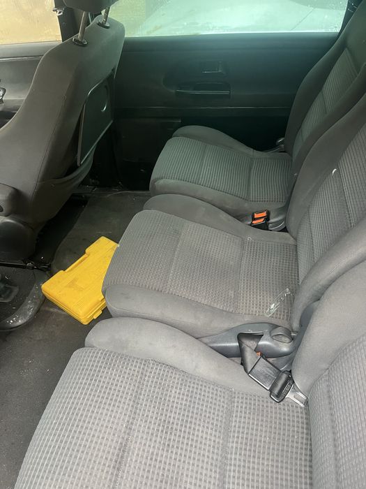 Carinha de 7 lugares