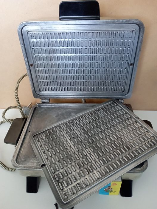 Вафельница.Электрическая.