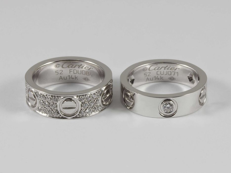 Золотое кольцо с бриллиантами Cartier Love