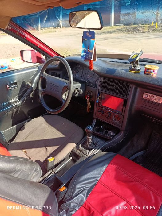 AUDI 80 B3 1.8 бензин