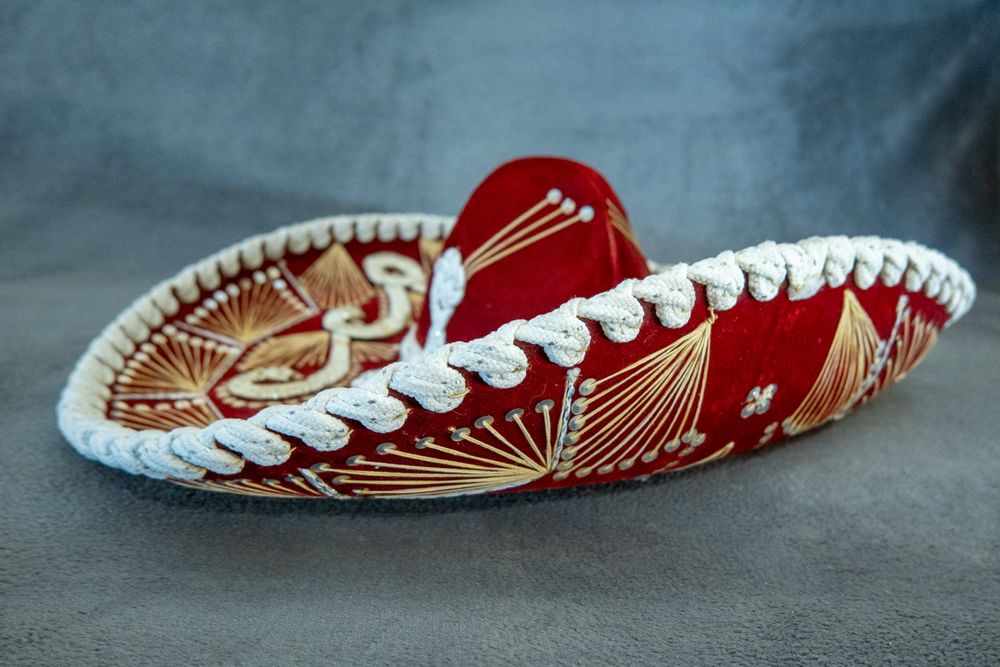 Сомбреро. Pigalle.