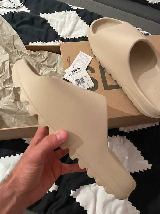 adidas Yeezy Slide .39