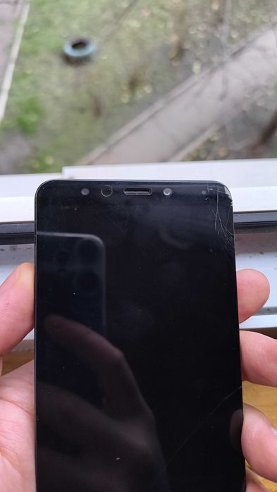 Телефон Xiaomi Redmi 5 3/32 Гб Black