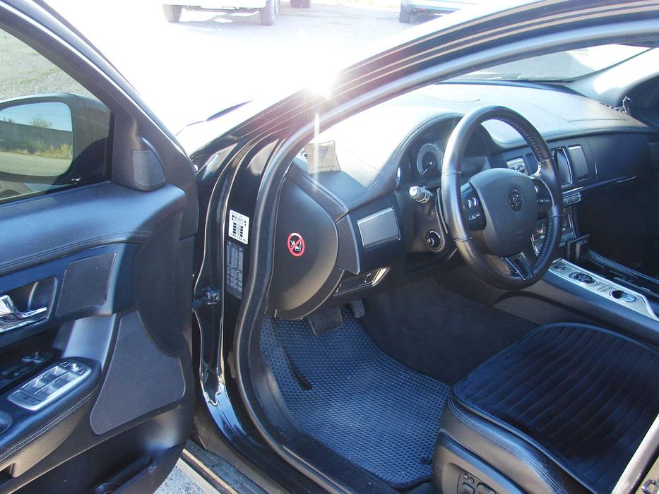 Jaguar XF 3.0 bi-turbo DIESEL 2012 год (Европа, МАКСИМАЛЬНЫЙ)