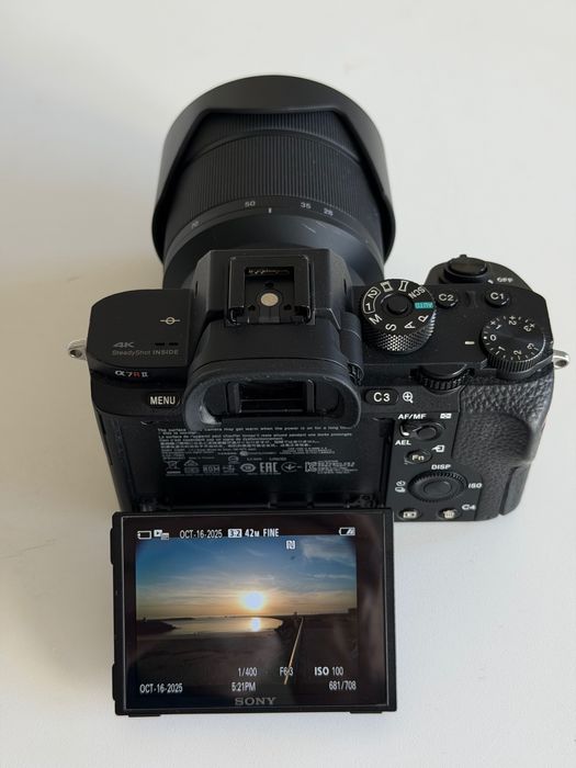 Sony A7 II + Lente 28–70mm + Acessórios | Excelente Estado