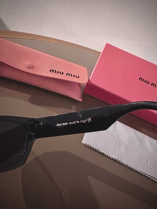 Óculos de sol Miu Miu novos, nunca usados