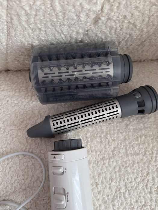 Фен-щітка Philips