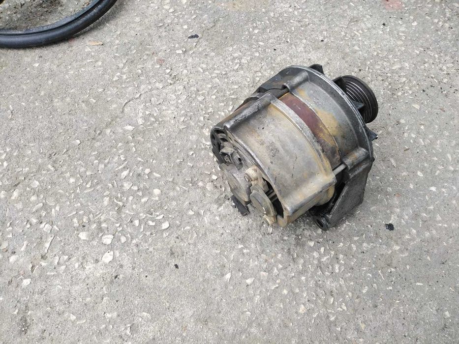 Alternador Mercedes 190D