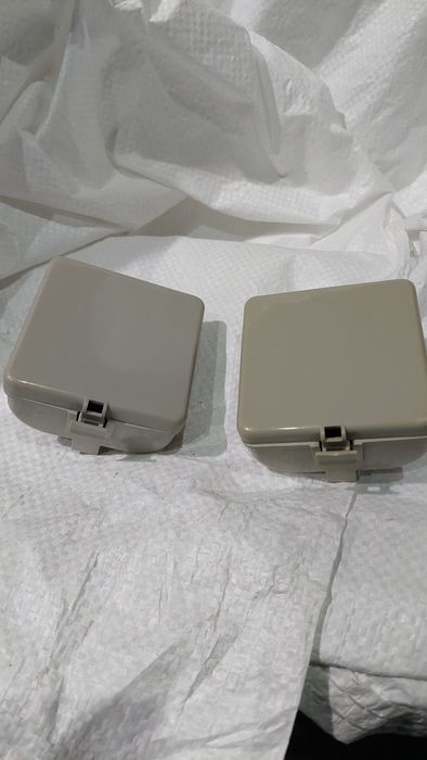 Pojemnik zasobnik na baterie do piecyka gazowego JUNKERS WRP 250-5KB